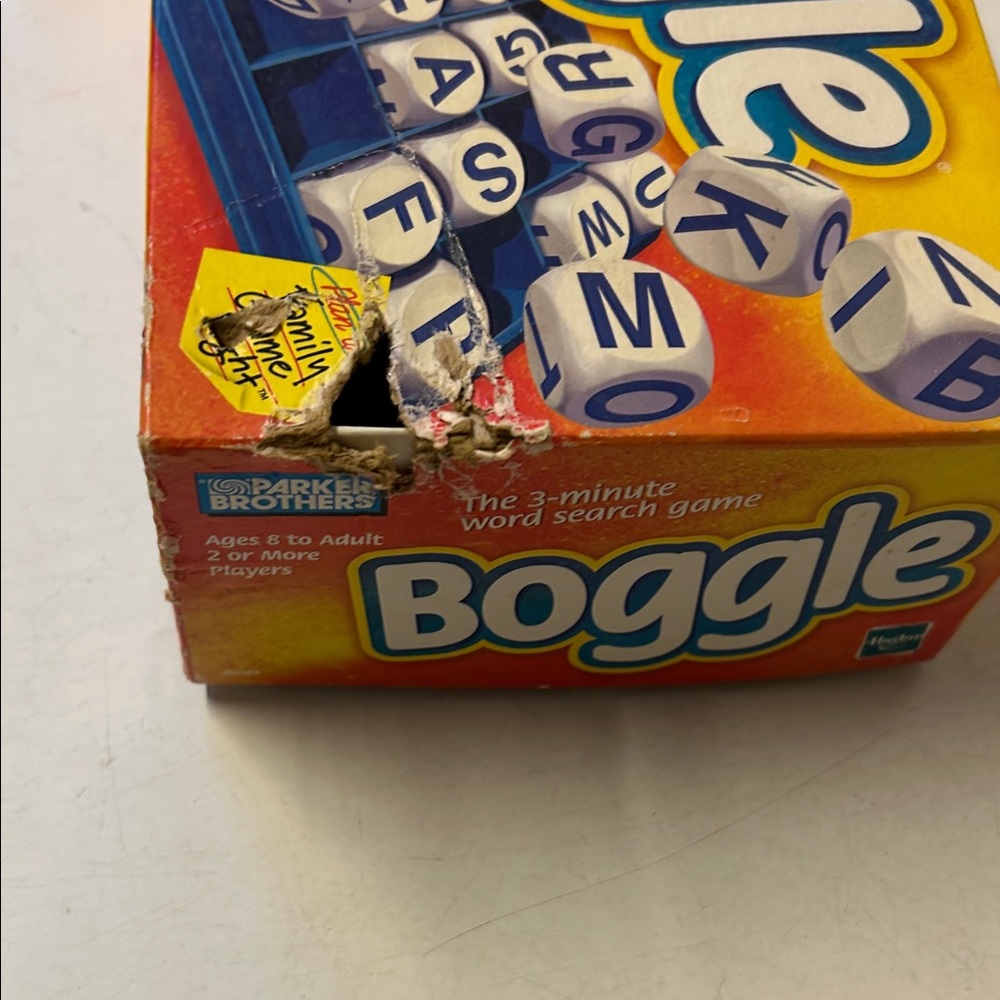 Boggle Word Search Game - Yellow Box - Picture 3 of 5
